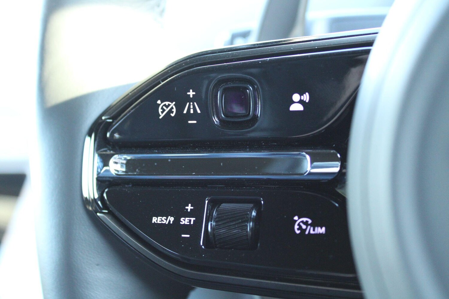 Used Aston Martin Vantage for sale - 78205508: Photo 13