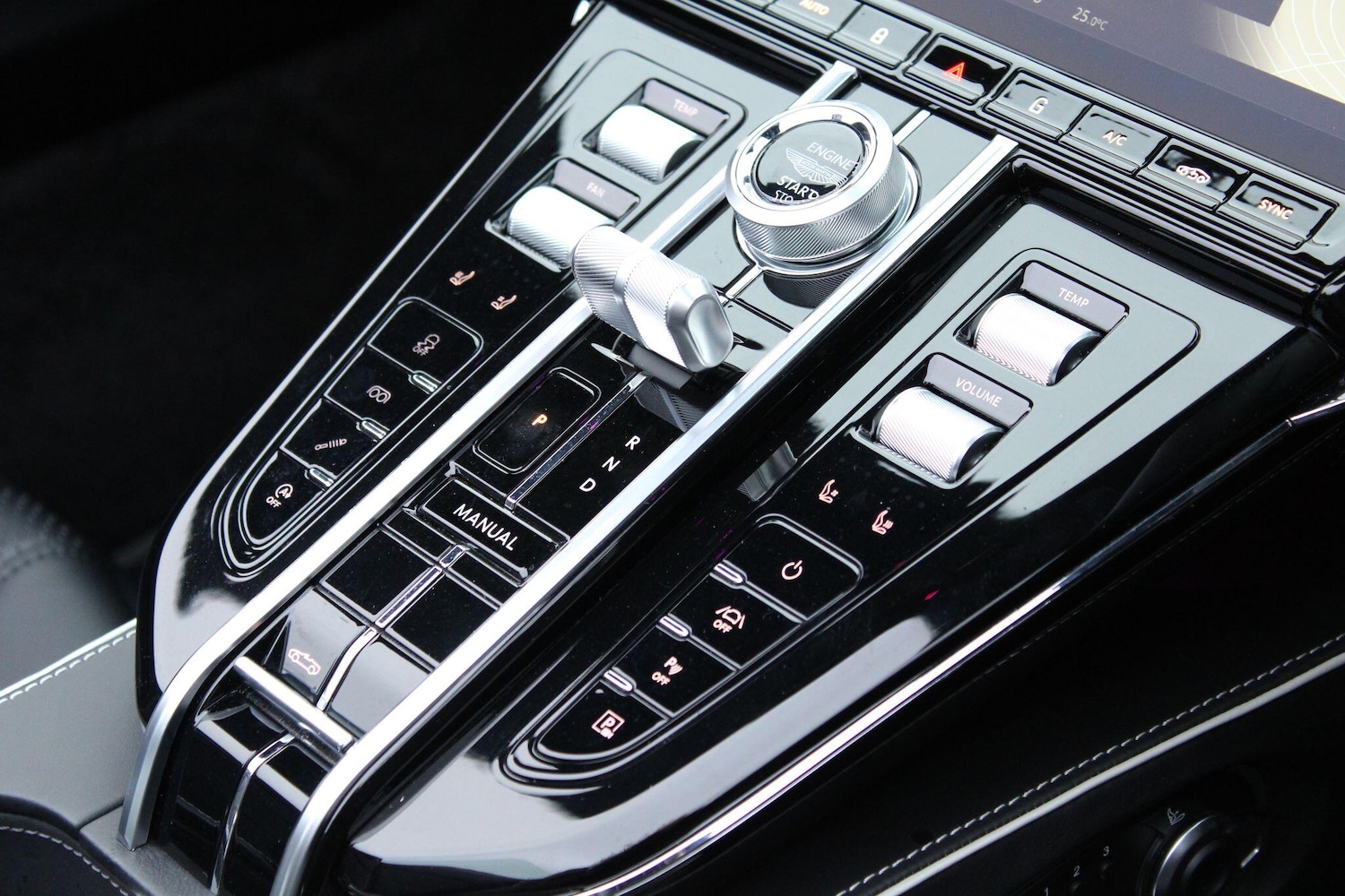 Used Aston Martin Vantage 2025 for sale - 77279604: Photo 14