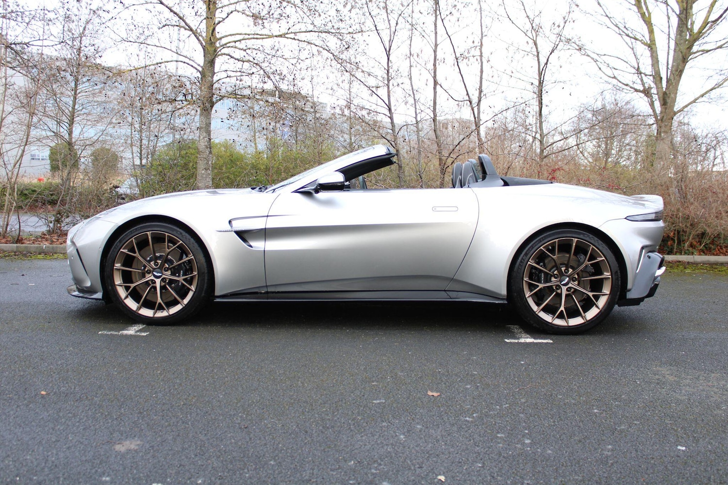 Used Aston Martin Vantage 2025 for sale - 77279604: Photo 7