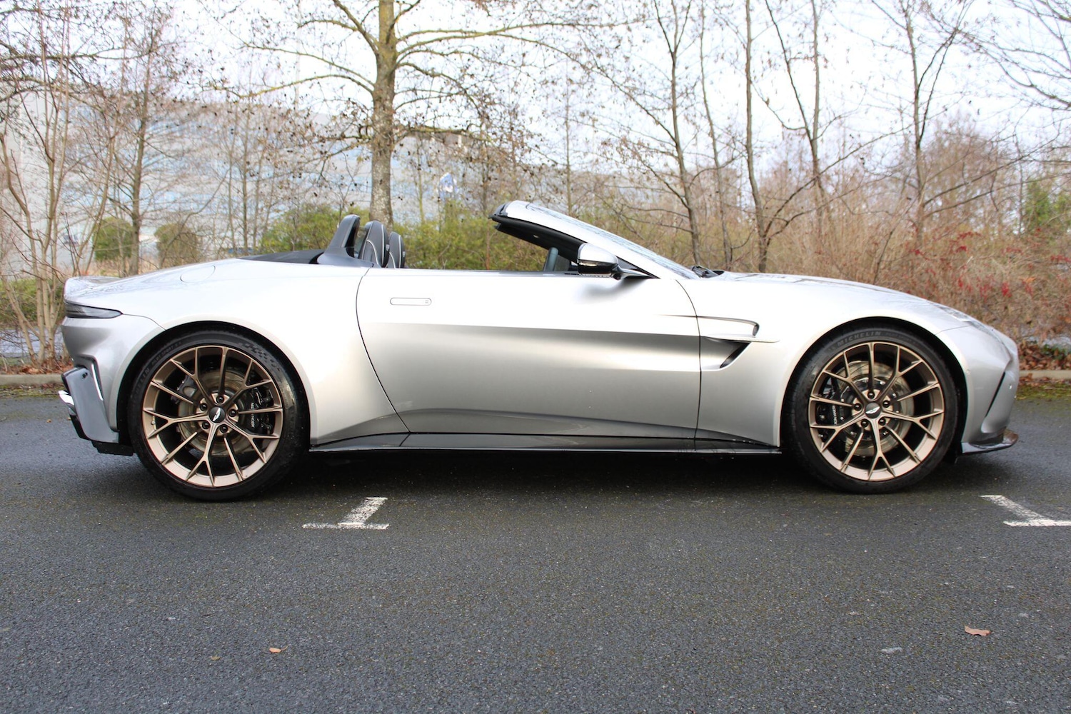 Used Aston Martin Vantage 2025 for sale - 77279604: Photo 9