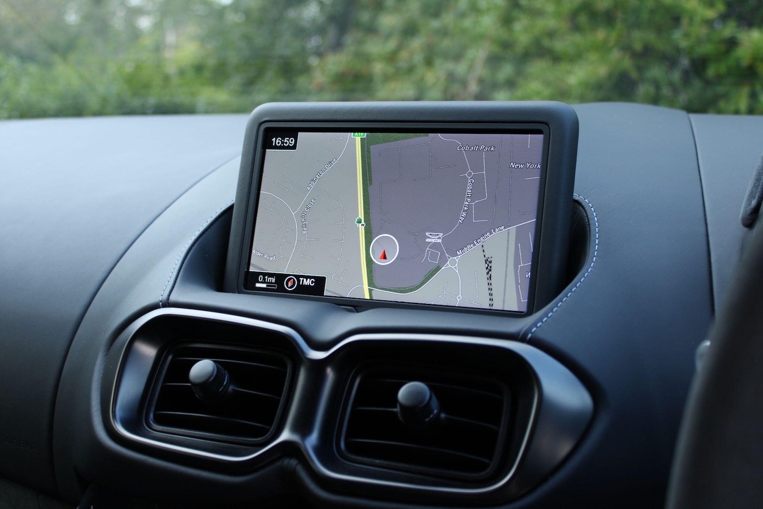 Used Aston Martin Vantage 2023 for sale - 76109281: Photo 17