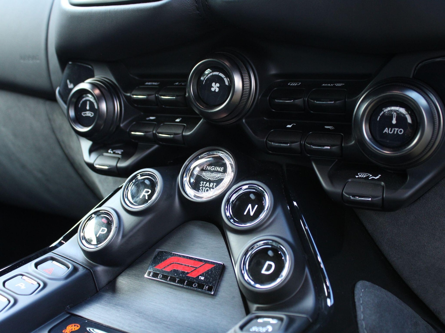 Used Aston Martin Vantage 2023 for sale - 76109281: Photo 19