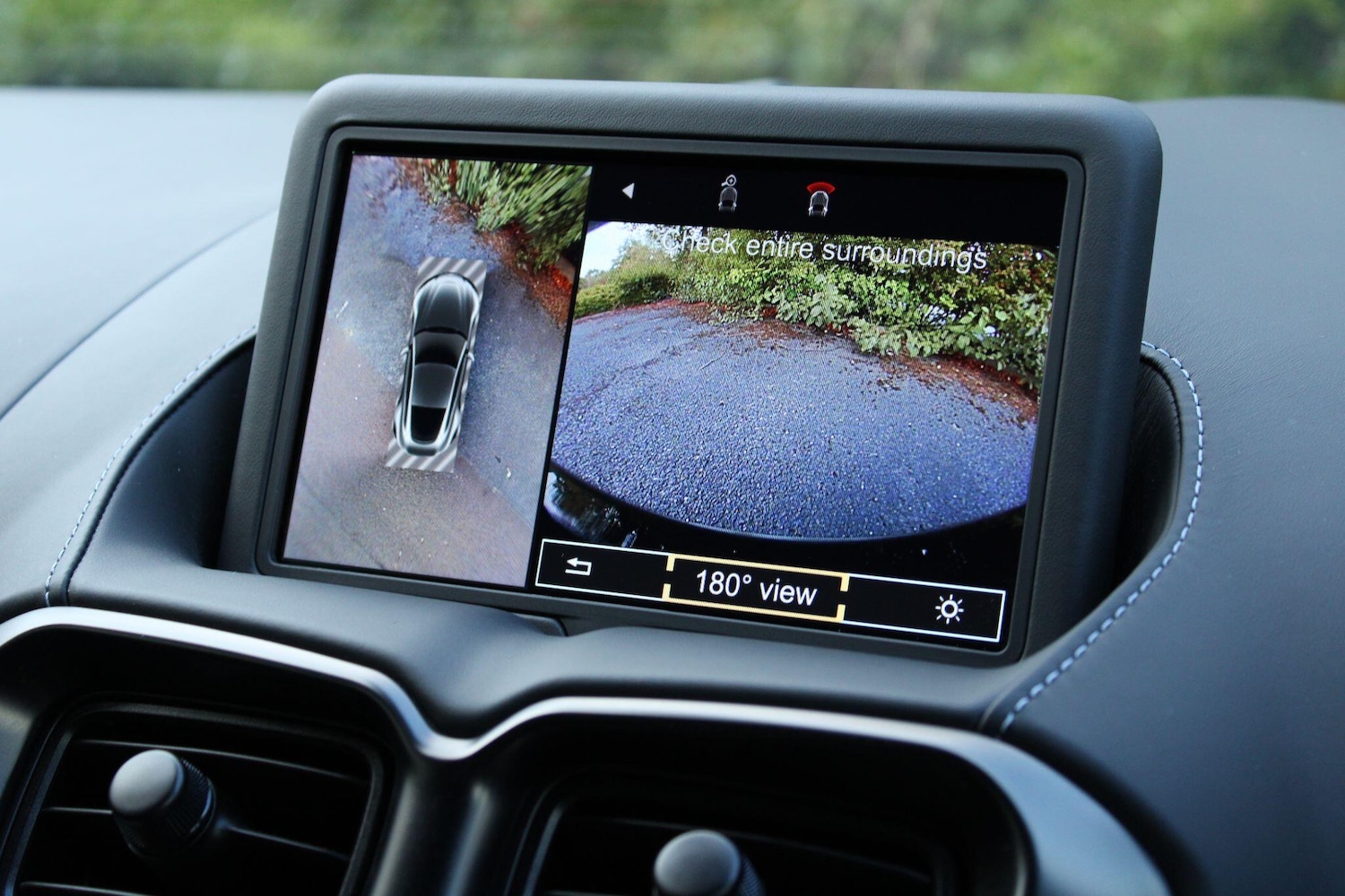 Used Aston Martin Vantage 2023 for sale - 76109281: Photo 23