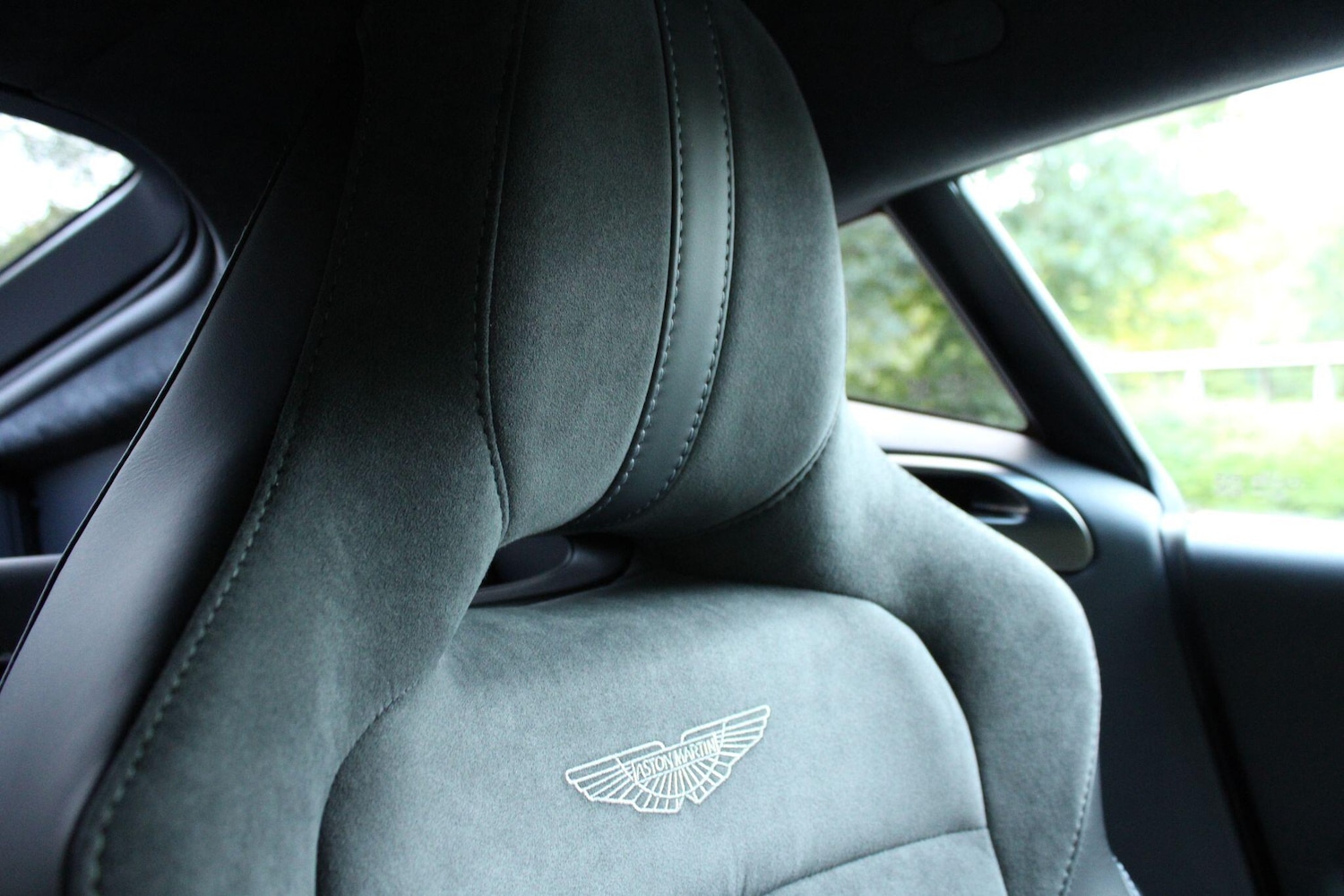 Used Aston Martin Vantage 2023 for sale - 76109281: Photo 25