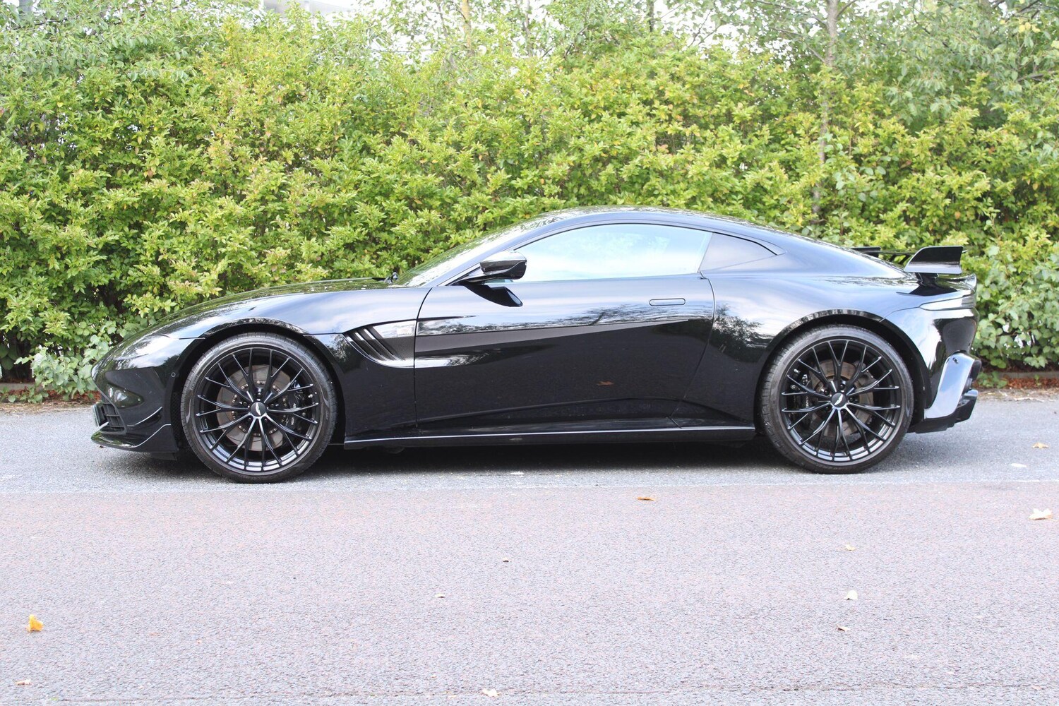 Used Aston Martin Vantage 2023 for sale - 76109281: Photo 4