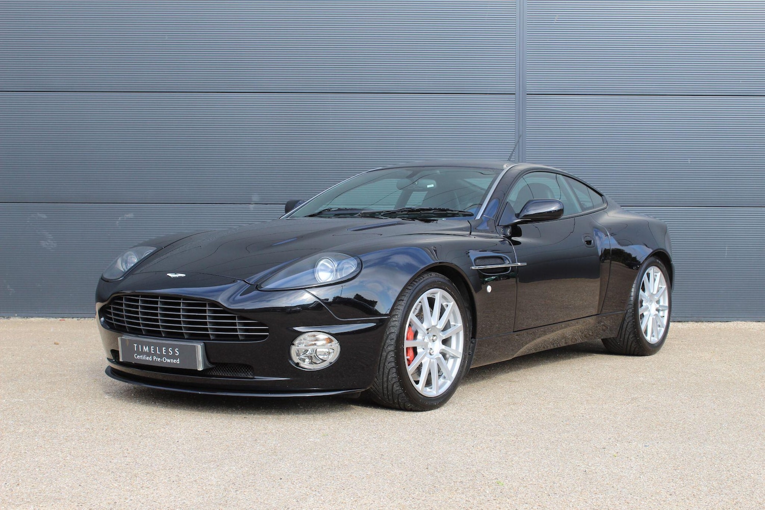 Used Aston Martin Vanquish for sale - 77637482: Photo 3