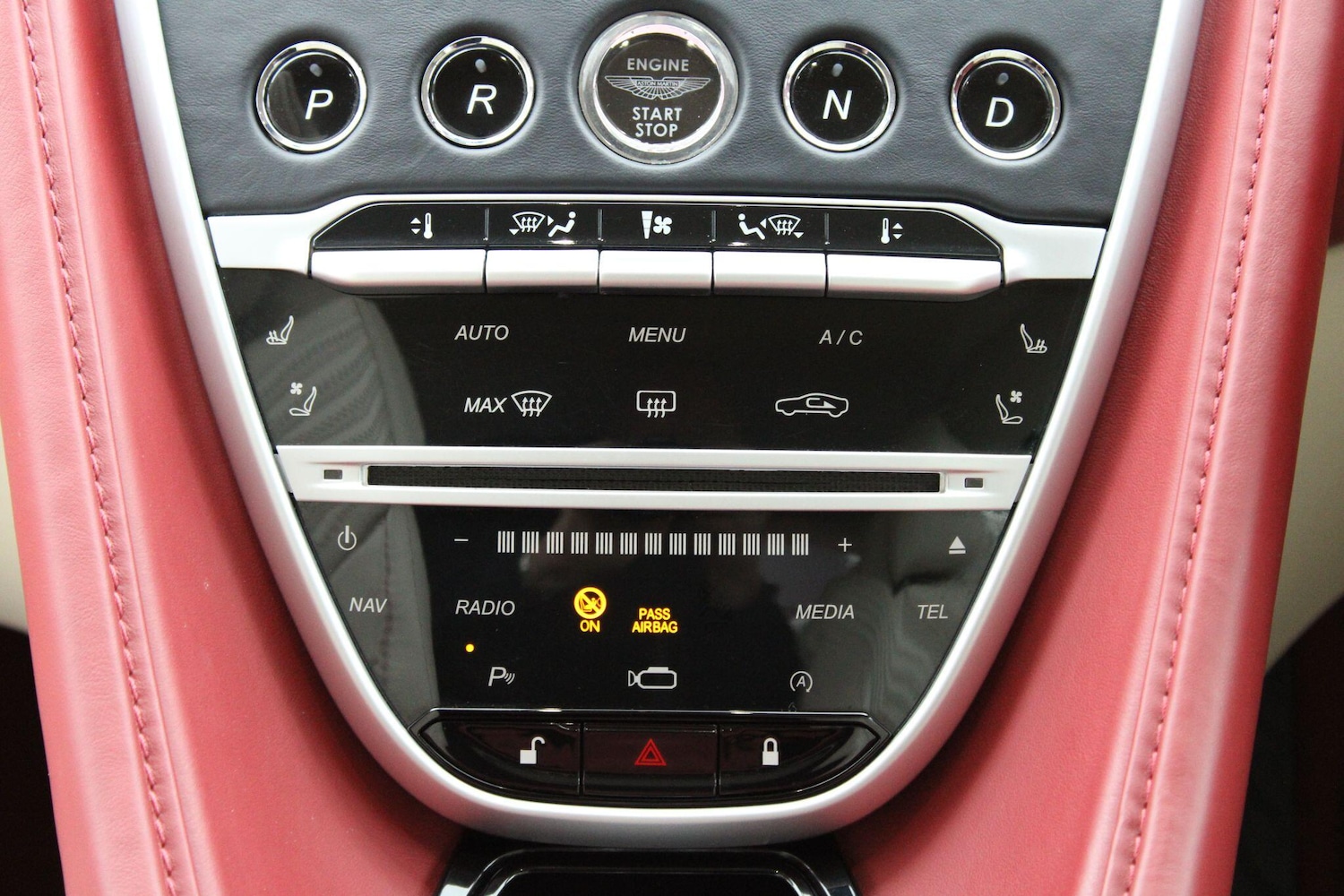 Used Aston Martin DB11 2021 for sale - 77908560: Photo 14