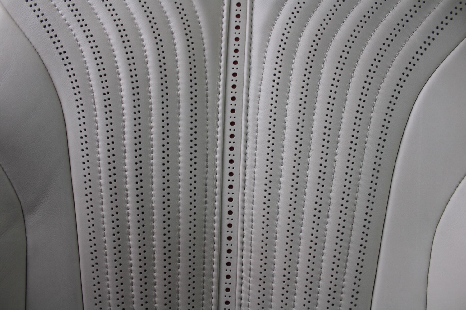 Used Aston Martin DB11 2021 for sale - 77908560: Photo 19