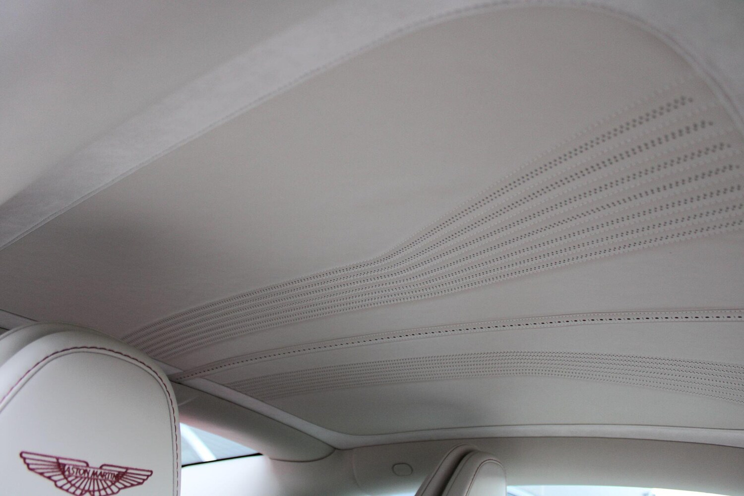 Used Aston Martin DB11 2021 for sale - 77908560: Photo 21