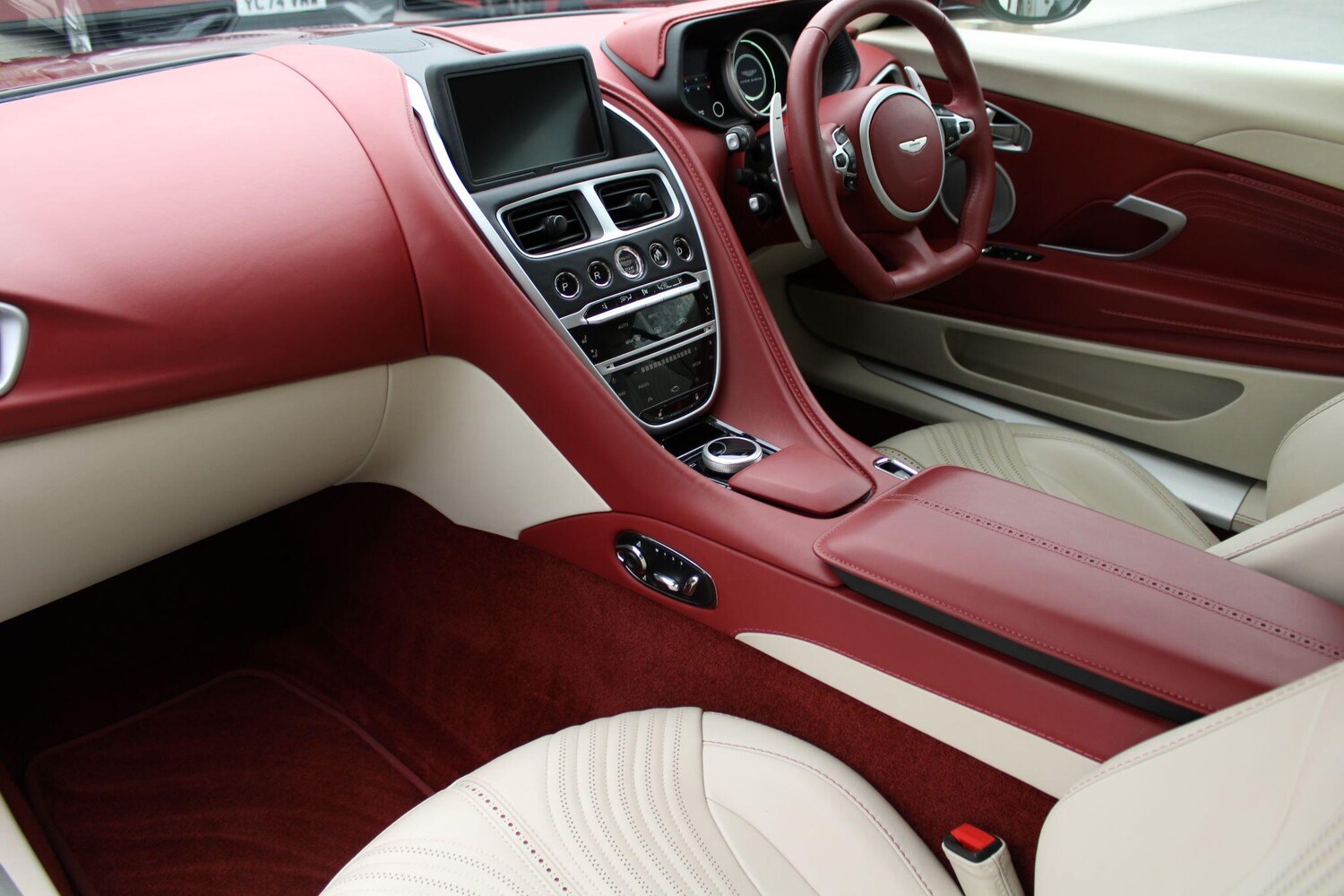 Used Aston Martin DB11 2021 for sale - 77908560: Photo 23