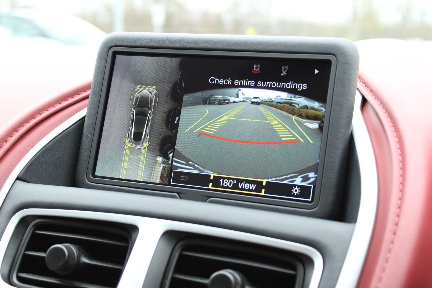 Used Aston Martin DB11 2021 for sale - 77908560: Photo 31