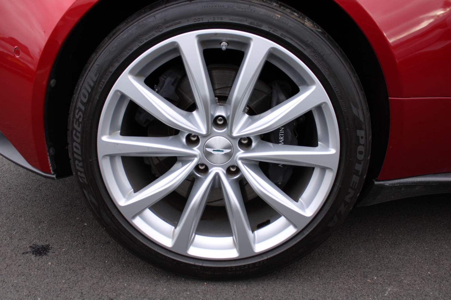 Used Aston Martin DB11 2021 for sale - 77908560: Photo 4