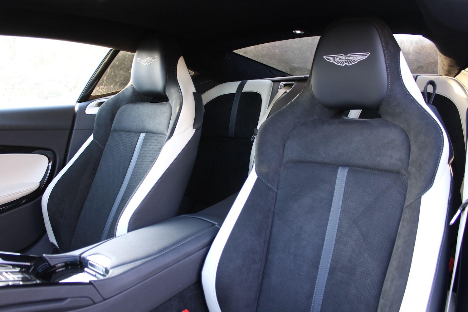 Used Aston Martin V8 2024 for sale - 77396503: Photo 25