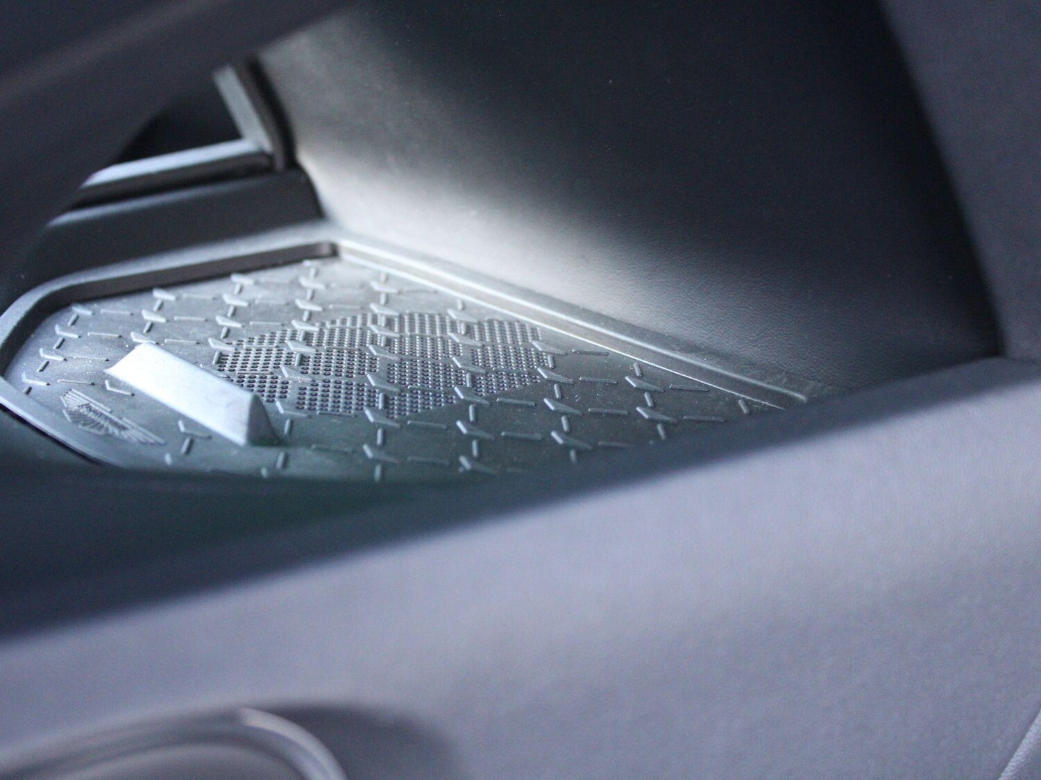 Used Aston Martin V8 2024 for sale - 77396503: Photo 35