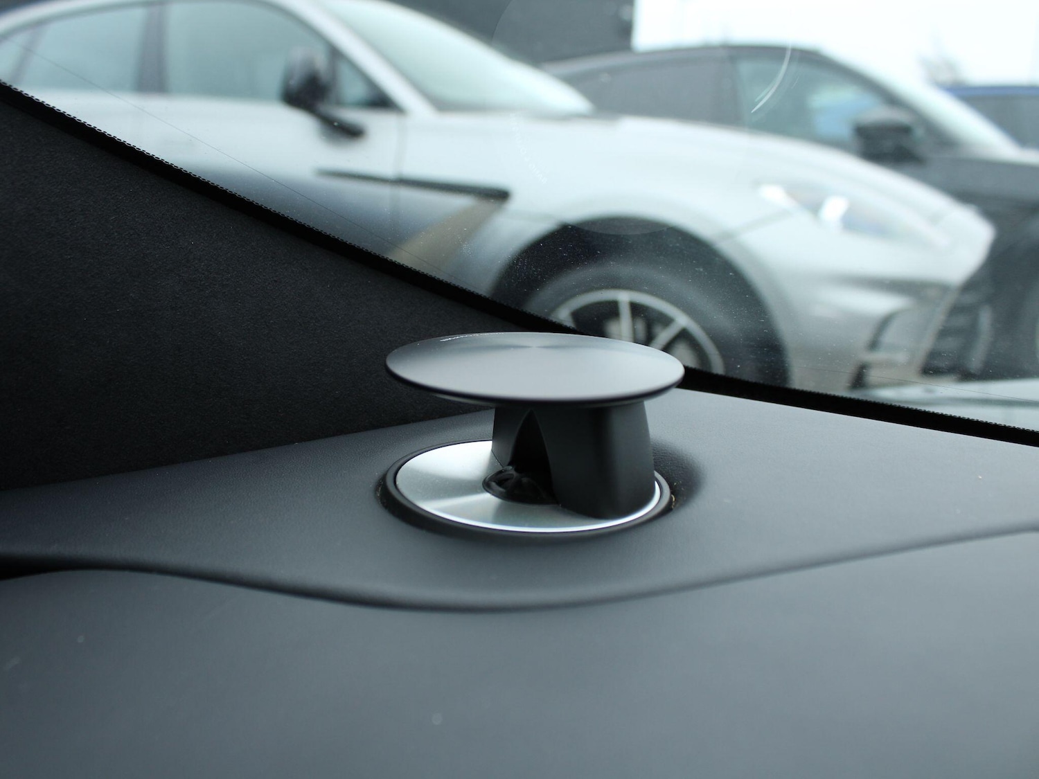 Used Aston Martin DB11 2021 for sale - 77060345: Photo 17