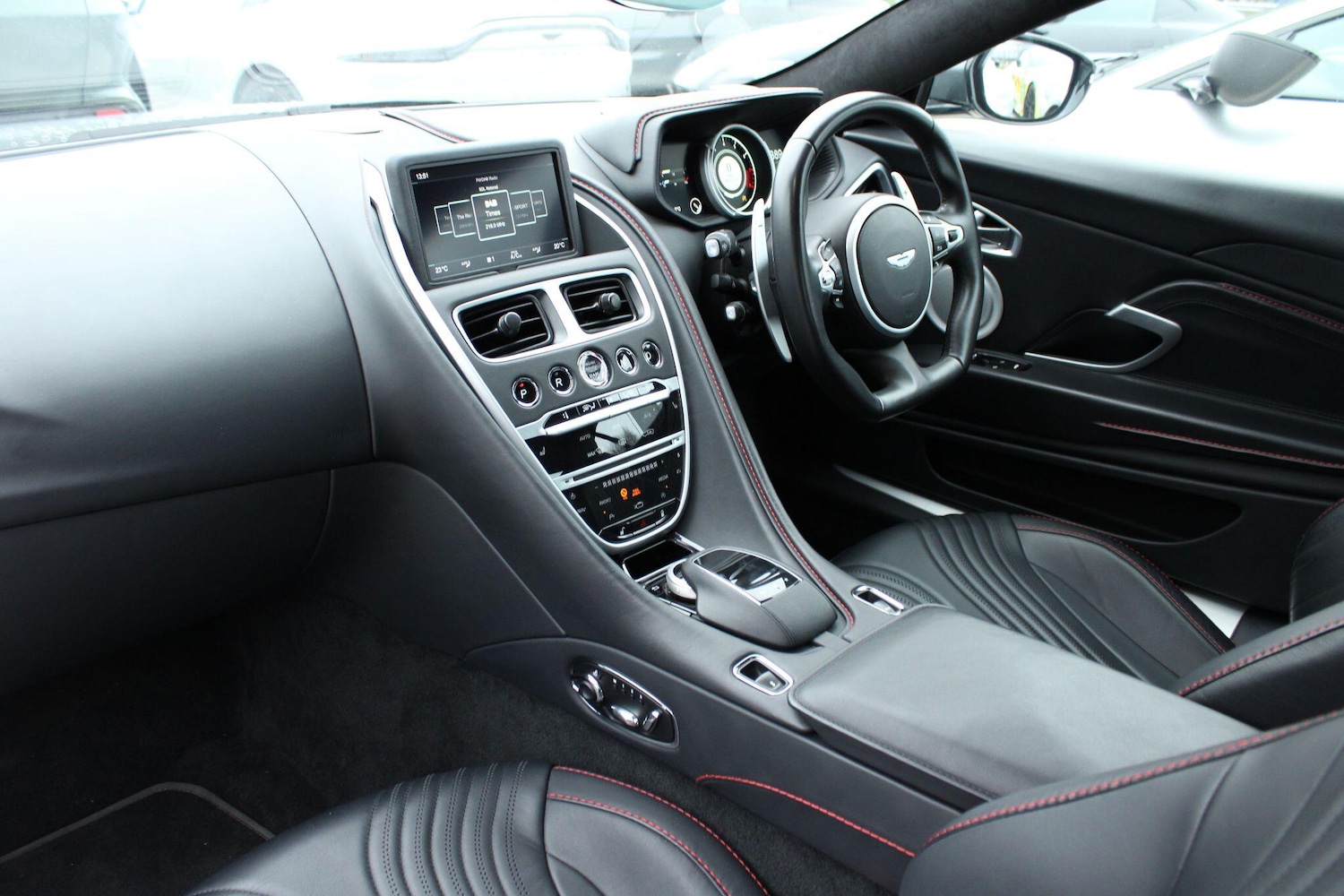 Used Aston Martin DB11 2021 for sale - 77060345: Photo 18