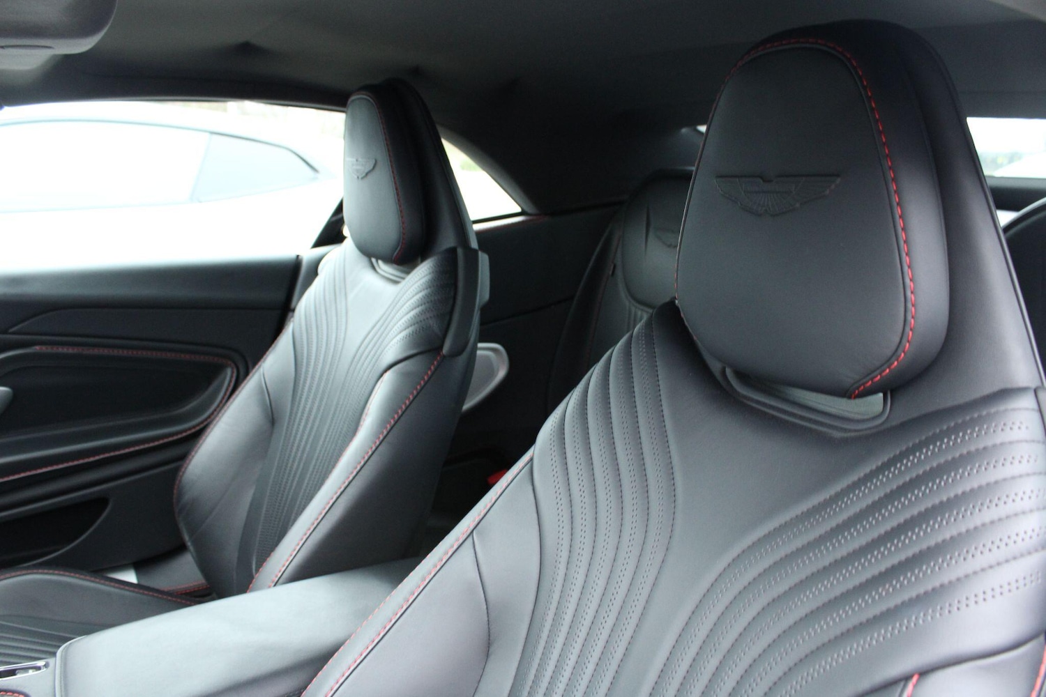 Used Aston Martin DB11 2021 for sale - 77060345: Photo 19