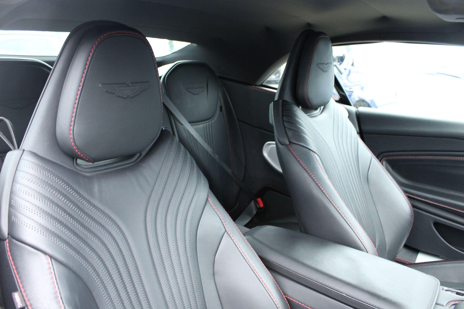 Used Aston Martin DB11 2021 for sale - 77060345: Photo 5