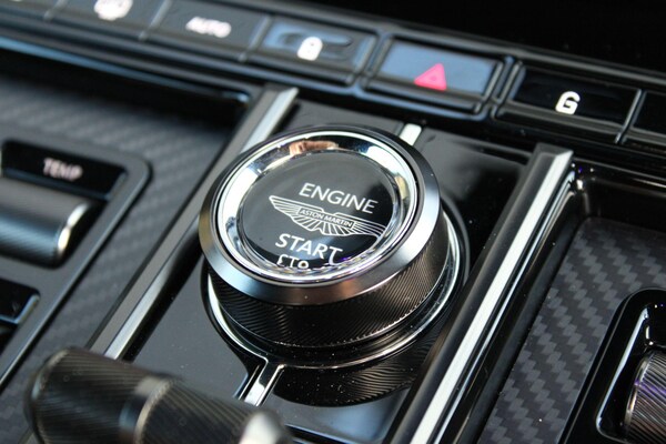 Used Aston Martin Vantage 2024 for sale - 75225606: Photo 36