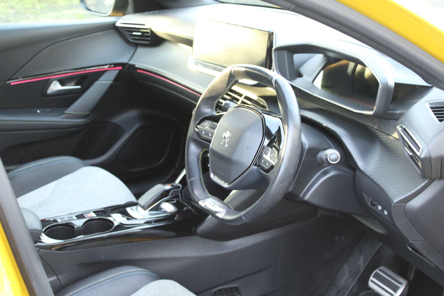 Used Peugeot E-208 for sale - 76727610: Photo 11