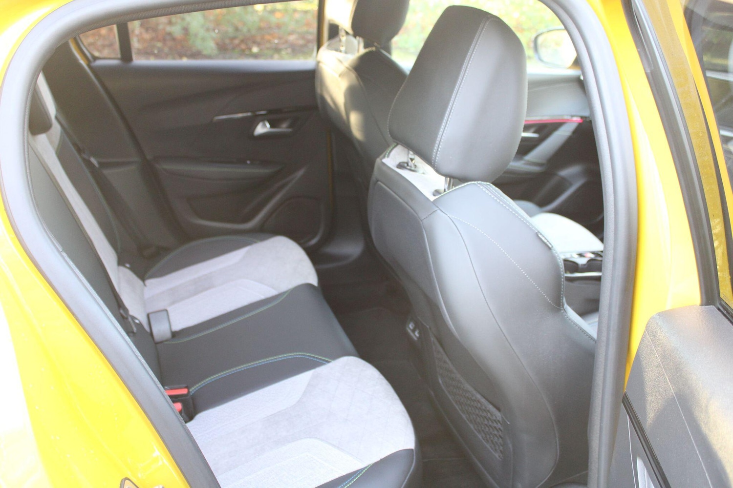 Used Peugeot E-208 for sale - 76727610: Photo 13