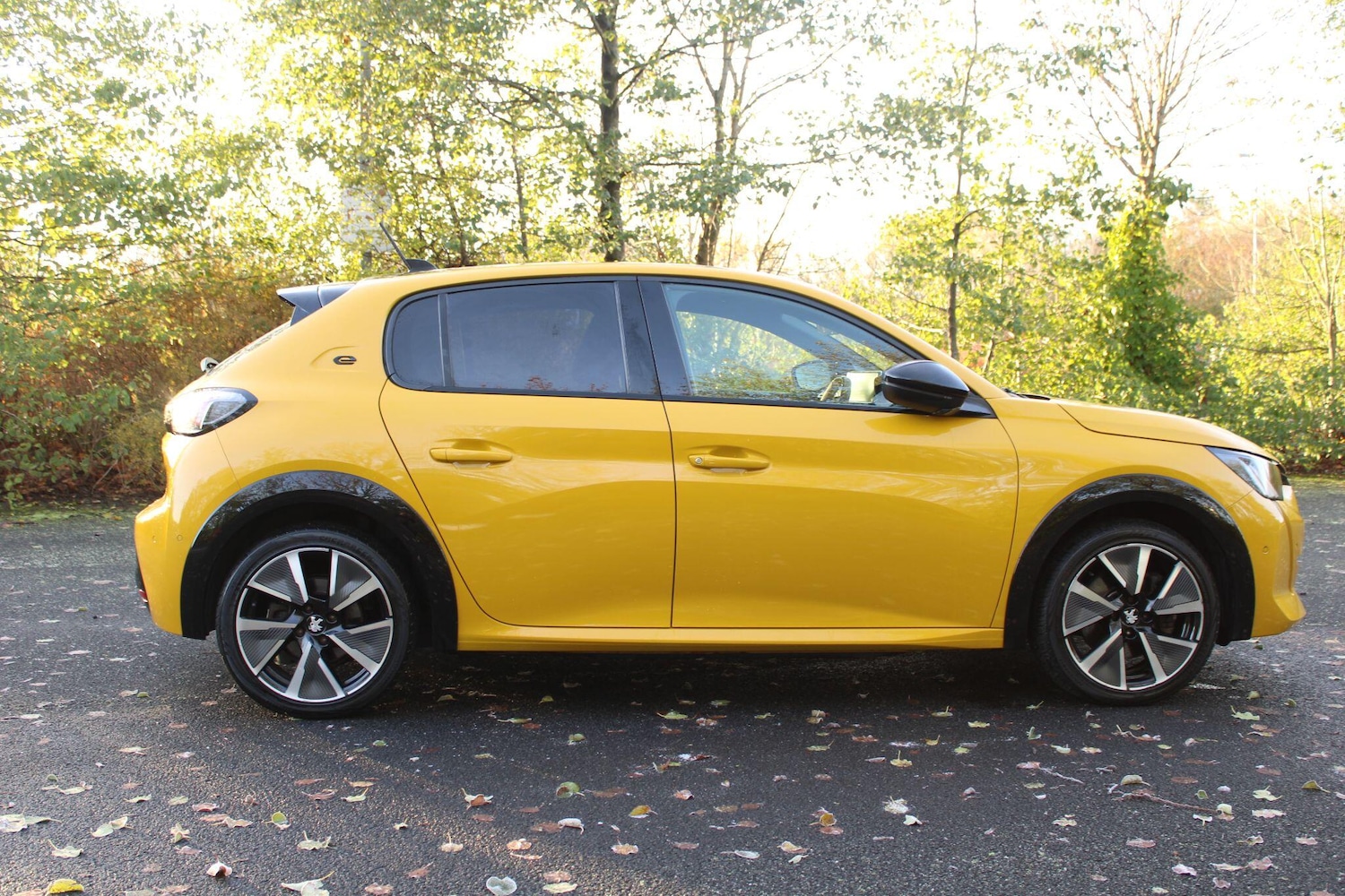 Used Peugeot E-208 for sale - 76727610: Photo 7