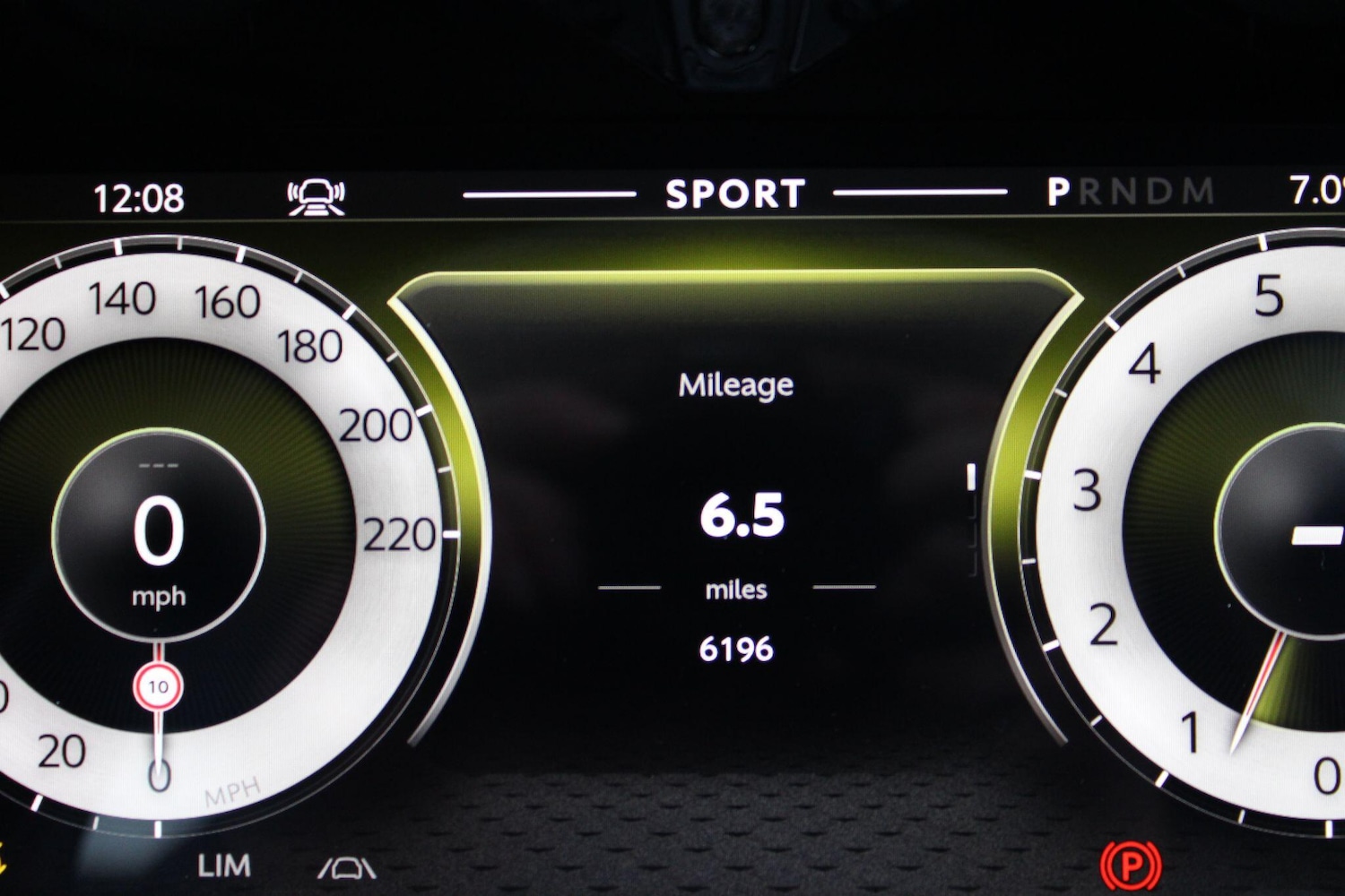 Used Aston Martin Vantage 2025 for sale - 77279494: Photo 25