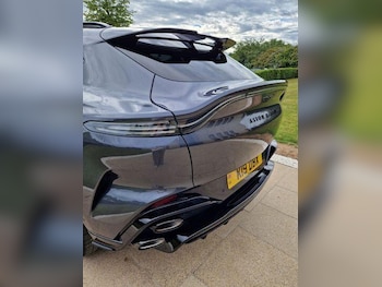 Used Aston Martin DBX 2025 for sale - 79362625: Photo