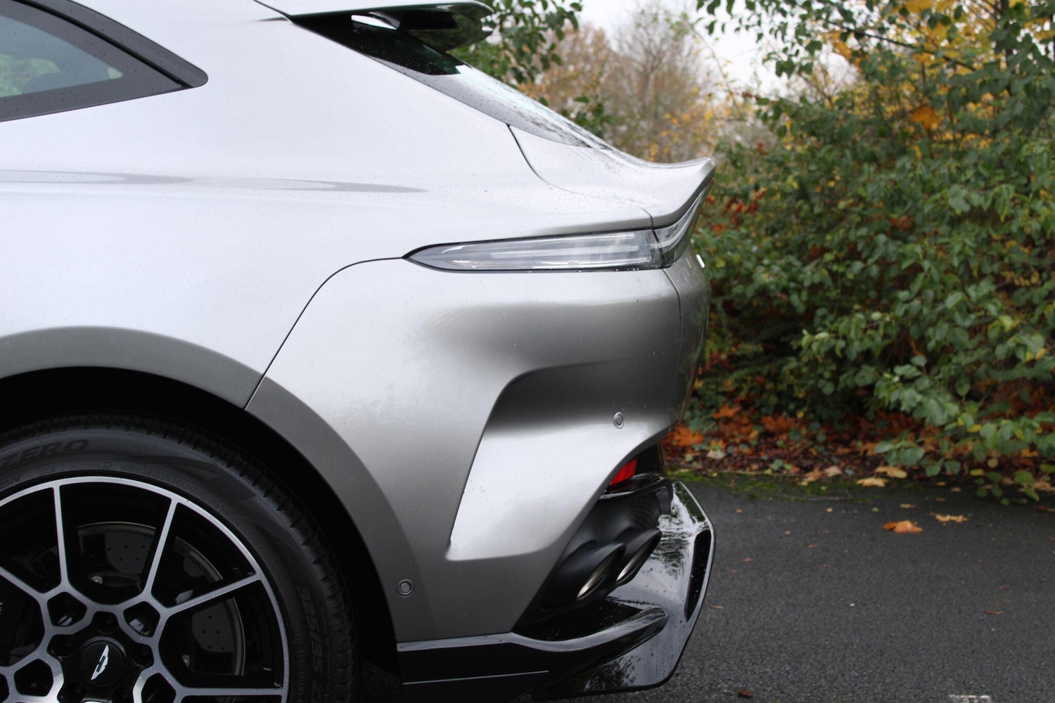 Used Aston Martin DBX for sale - 76513401: Photo 31