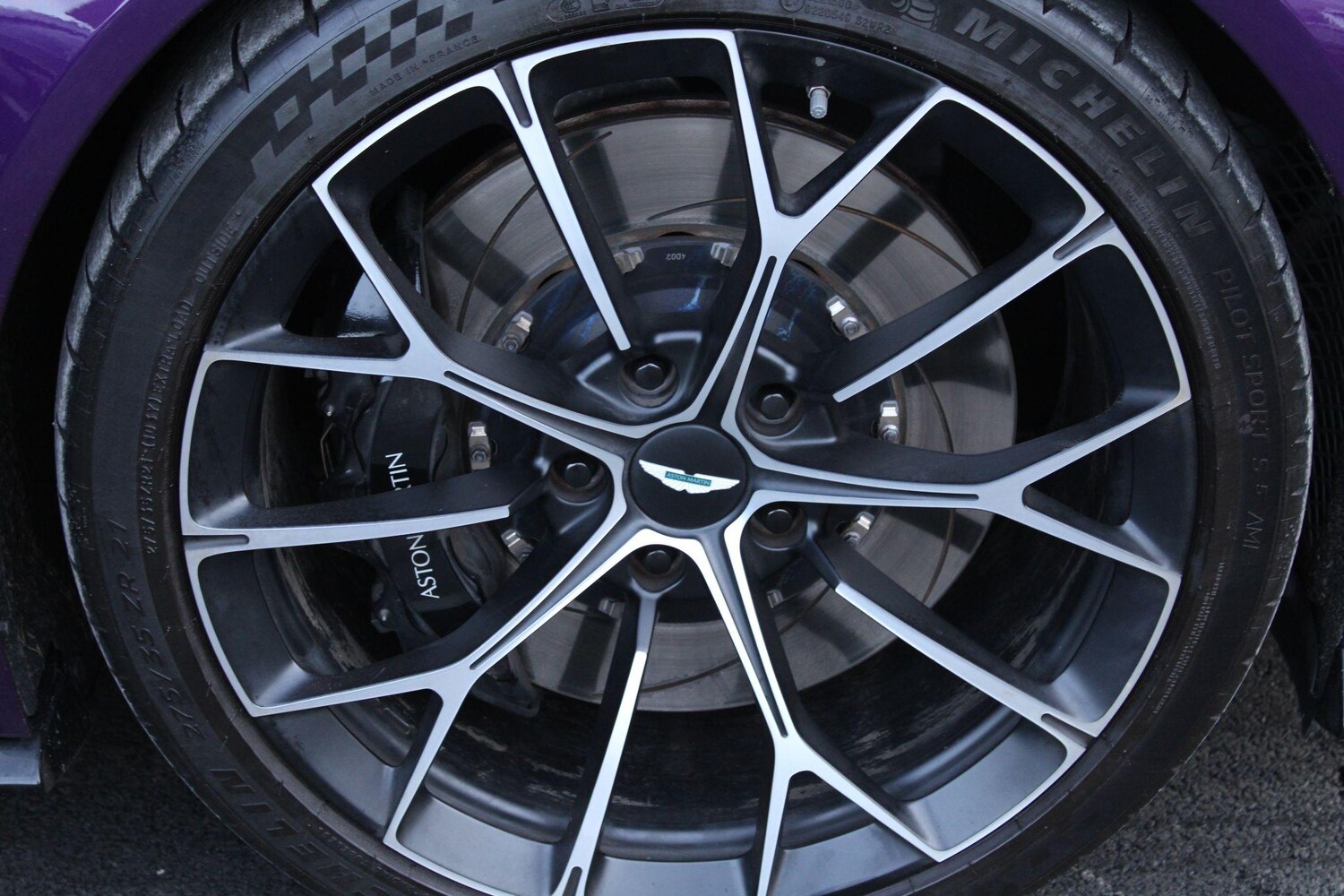 Used Aston Martin Vantage for sale - 76995925: Photo 19