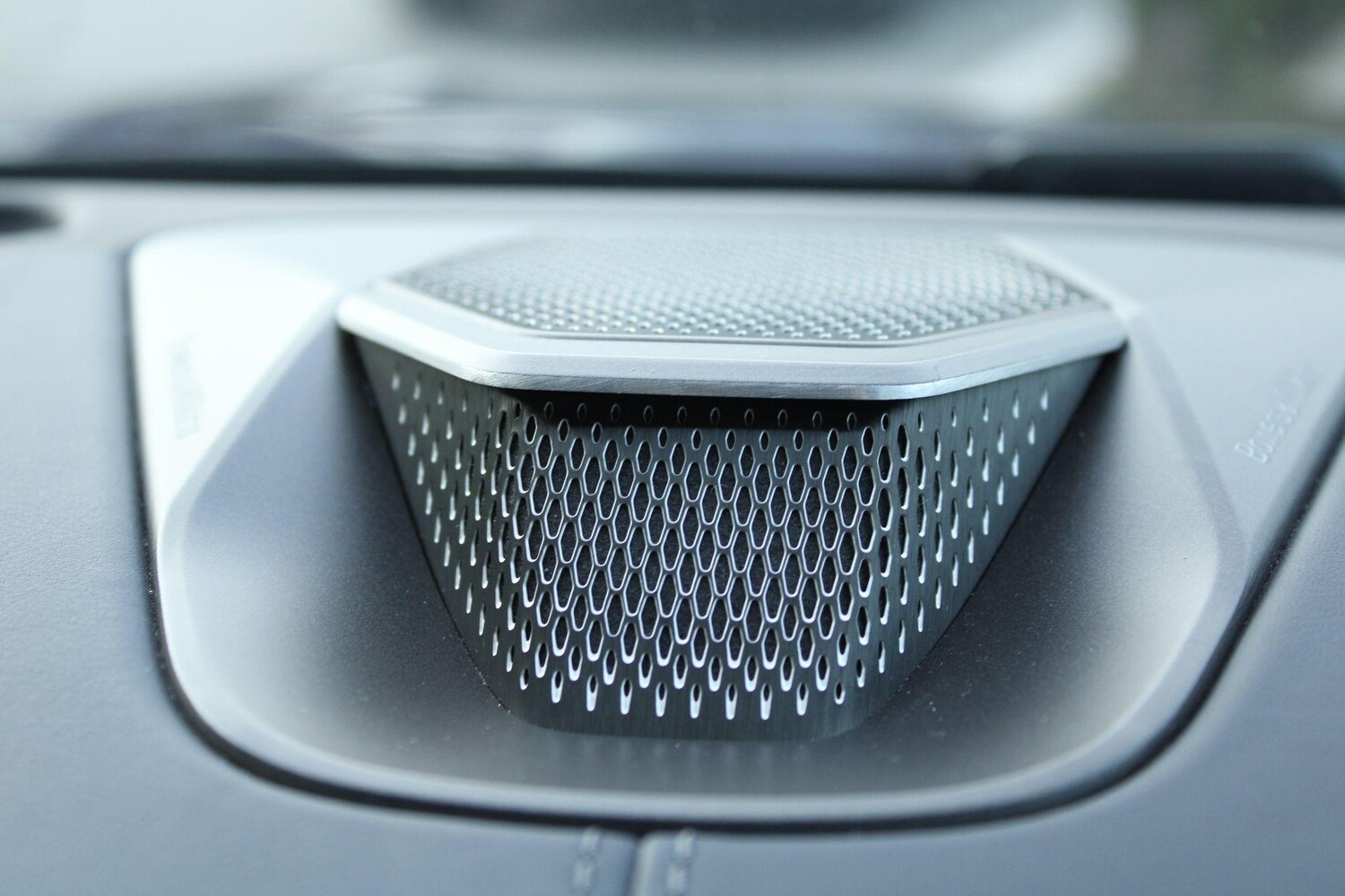 Used Aston Martin Vantage for sale - 76995925: Photo 33