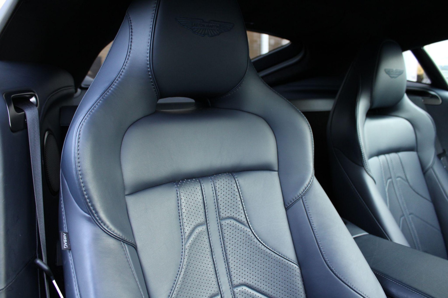 Used Aston Martin Vantage for sale - 76995925: Photo 34