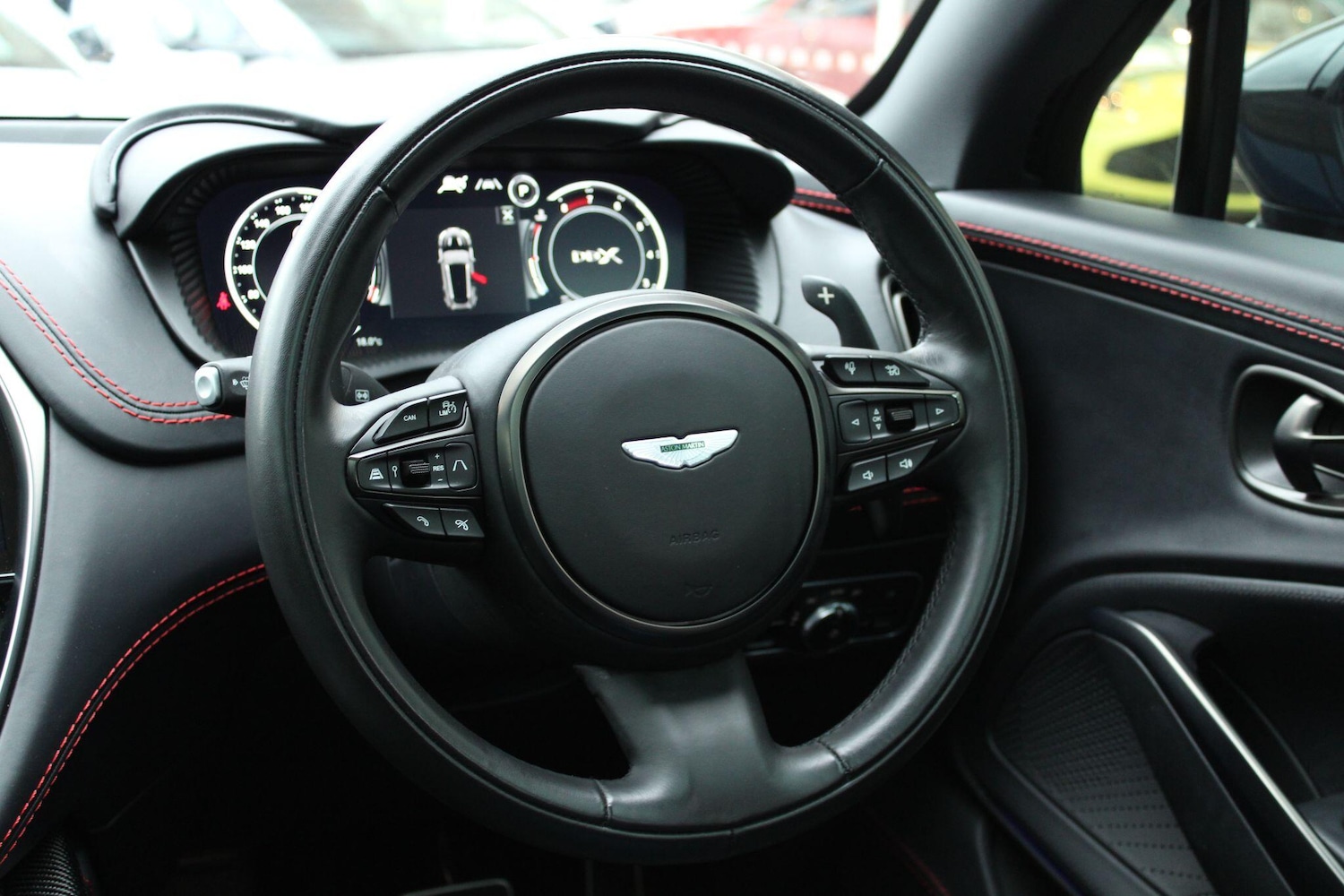Used Aston Martin DBX 2022 for sale - 76189215: Photo 11