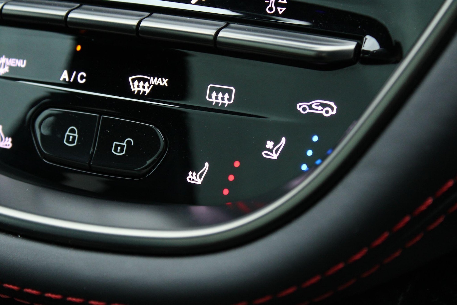 Used Aston Martin DBX 2022 for sale - 76189215: Photo 21