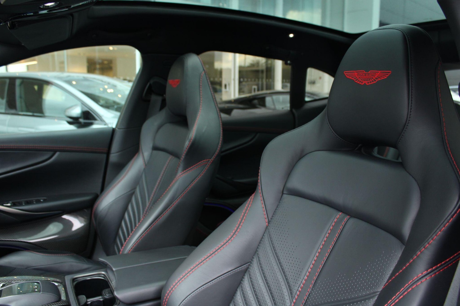 Used Aston Martin DBX 2022 for sale - 76189215: Photo 28