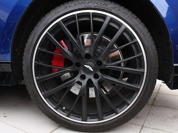Used Aston Martin DBX 2022 for sale - 76189215: Photo