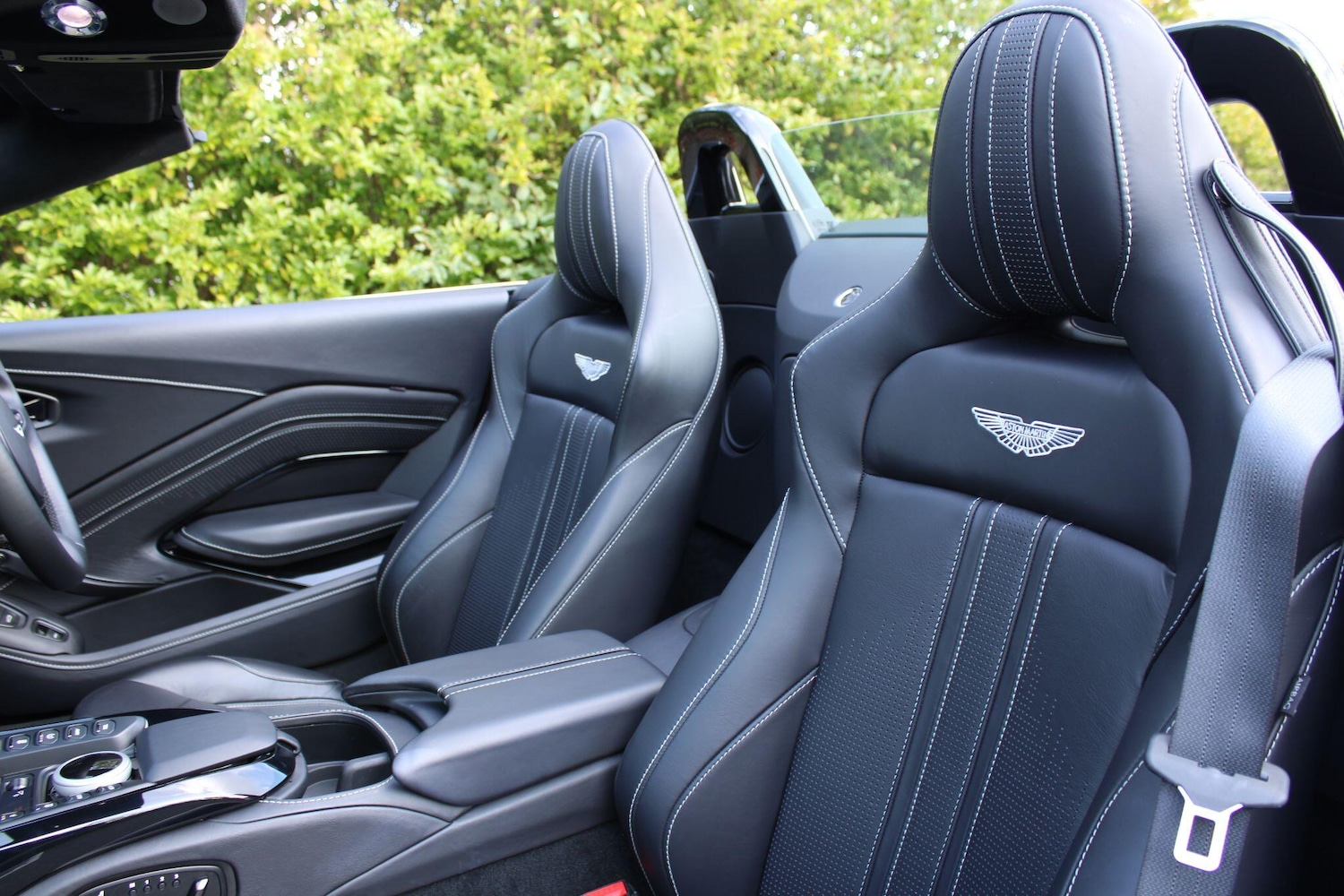 Used Aston Martin Vantage 2024 for sale - 76108364: Photo 24