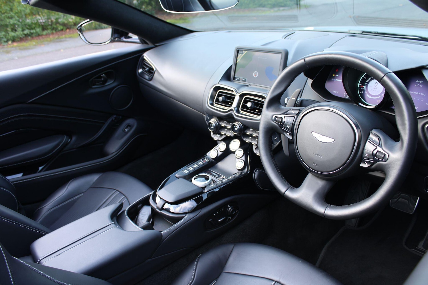 Used Aston Martin Vantage 2024 for sale - 76108364: Photo 26
