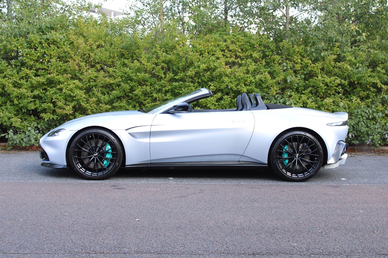 Used Aston Martin Vantage 2024 for sale - 76108364: Photo 3