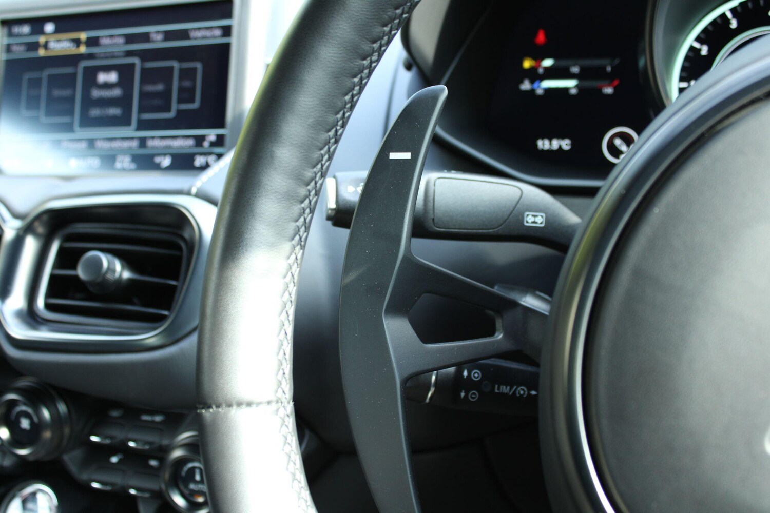 Used Aston Martin Vantage 2024 for sale - 76108364: Photo 33