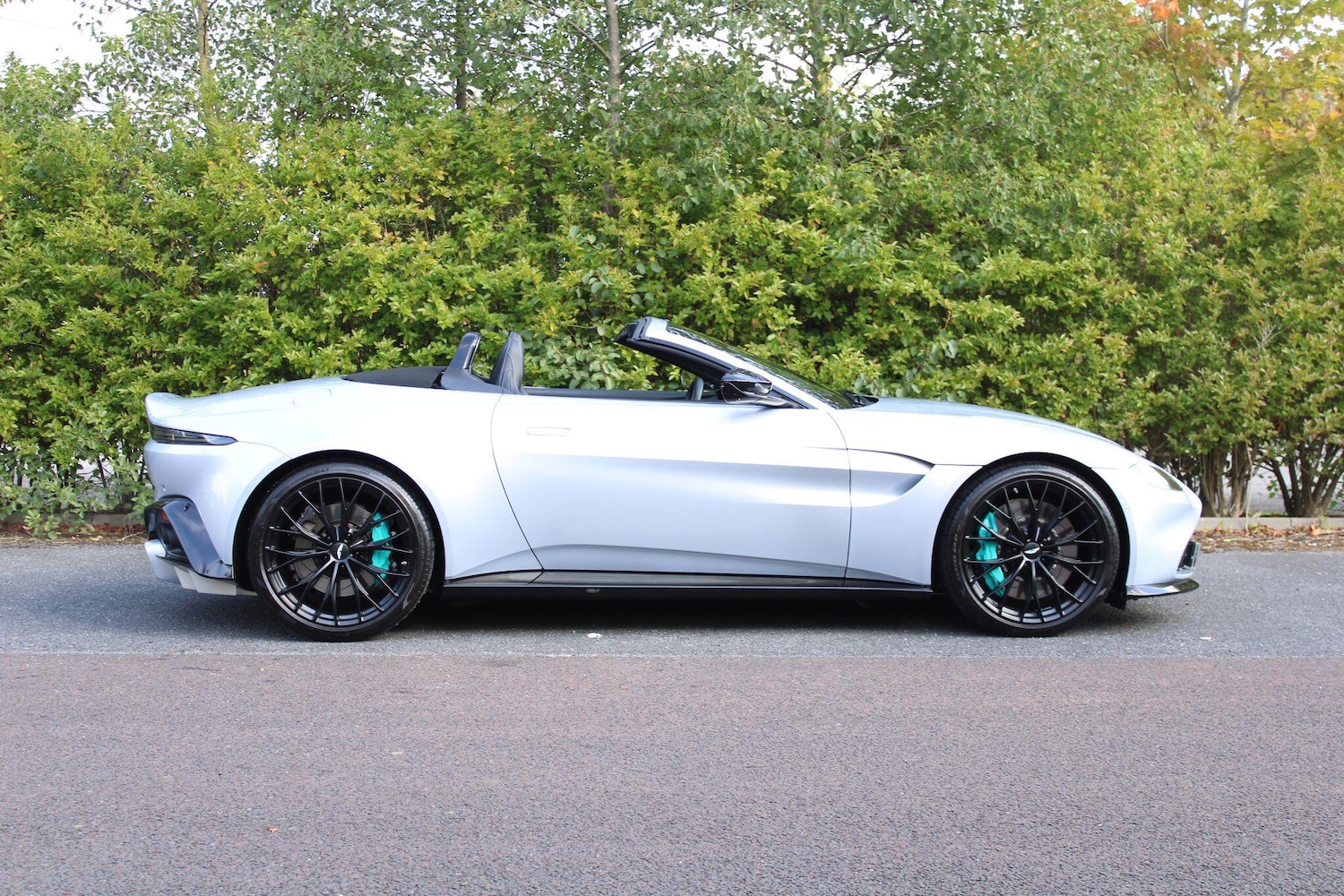Used Aston Martin Vantage 2024 for sale - 76108364: Photo 6