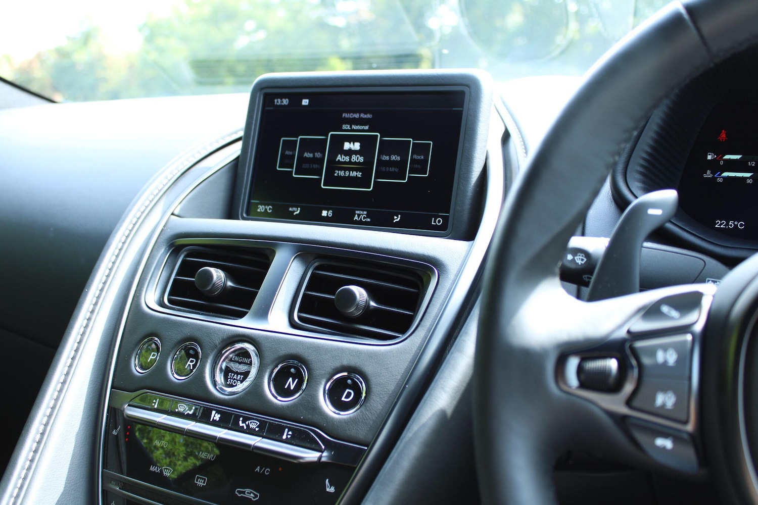 Used Aston Martin DB11 2022 for sale - 77067311: Photo 11