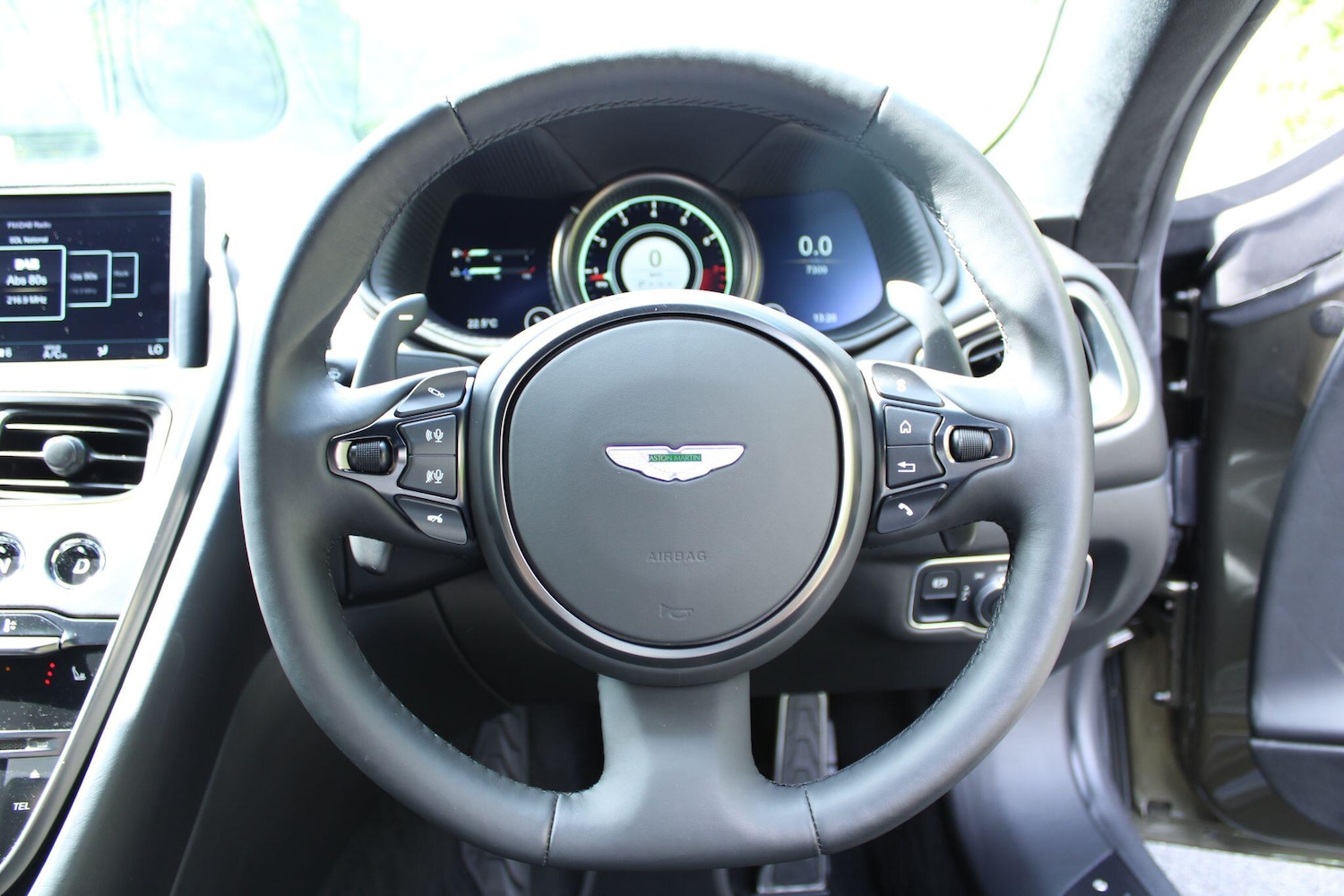 Used Aston Martin DB11 2022 for sale - 77067311: Photo 12