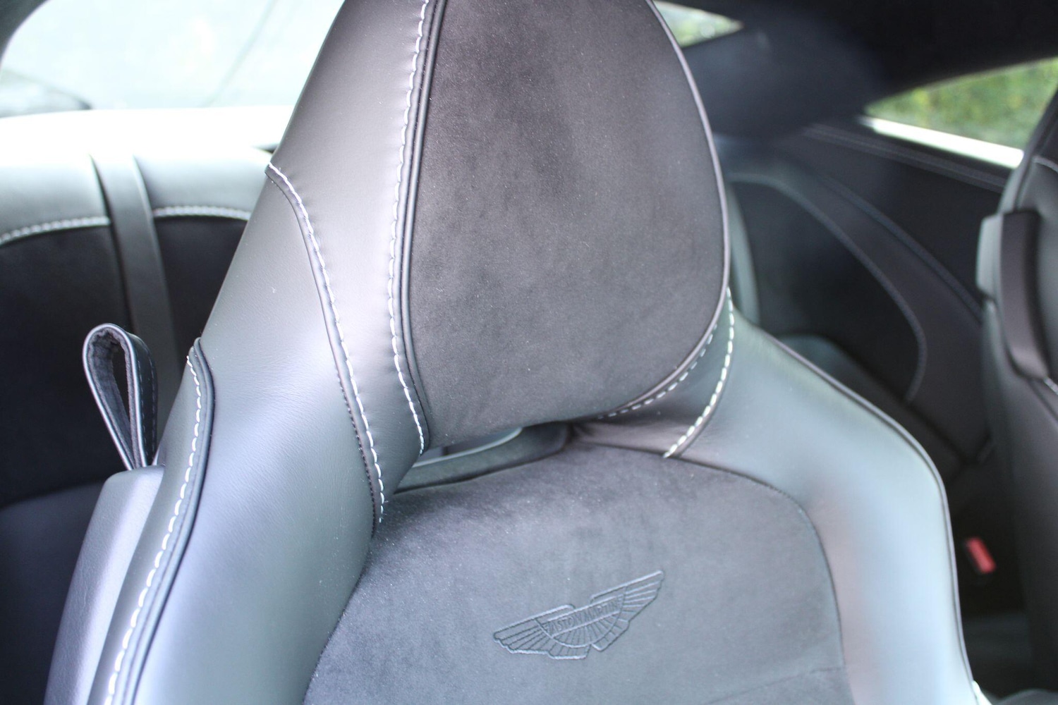Used Aston Martin DB11 2022 for sale - 77067311: Photo 5