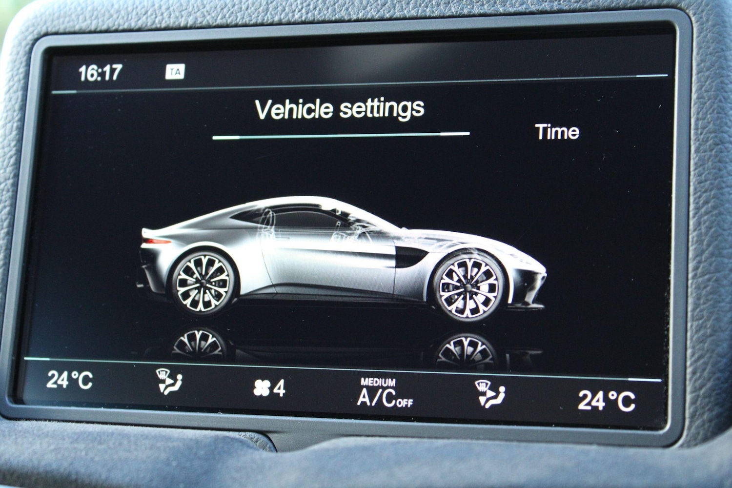 Used Aston Martin Vantage 2019 for sale - 76361064: Photo 21