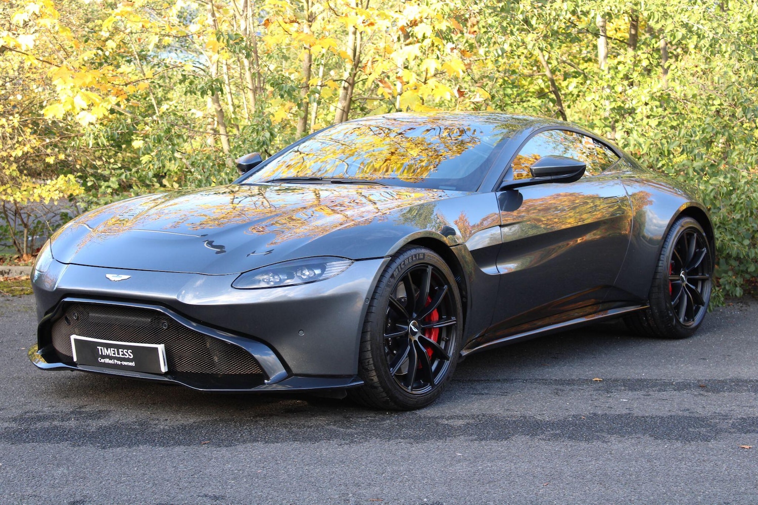 Used Aston Martin Vantage 2019 for sale - 76361064: Photo 3