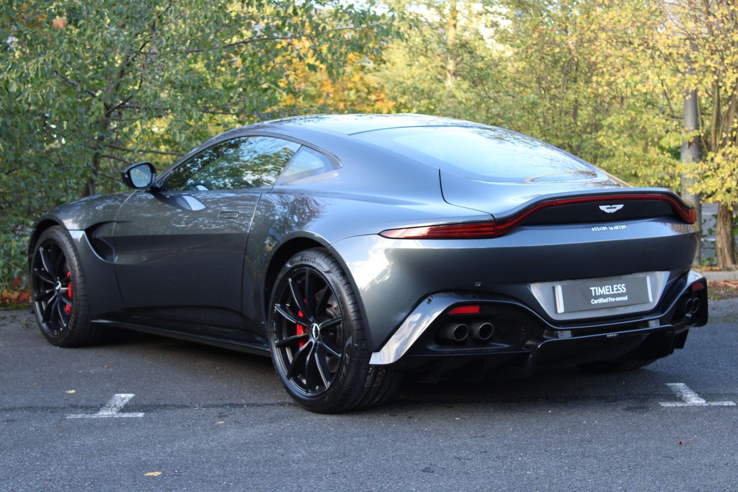 Used Aston Martin Vantage 2019 for sale - 76361064: Photo 4