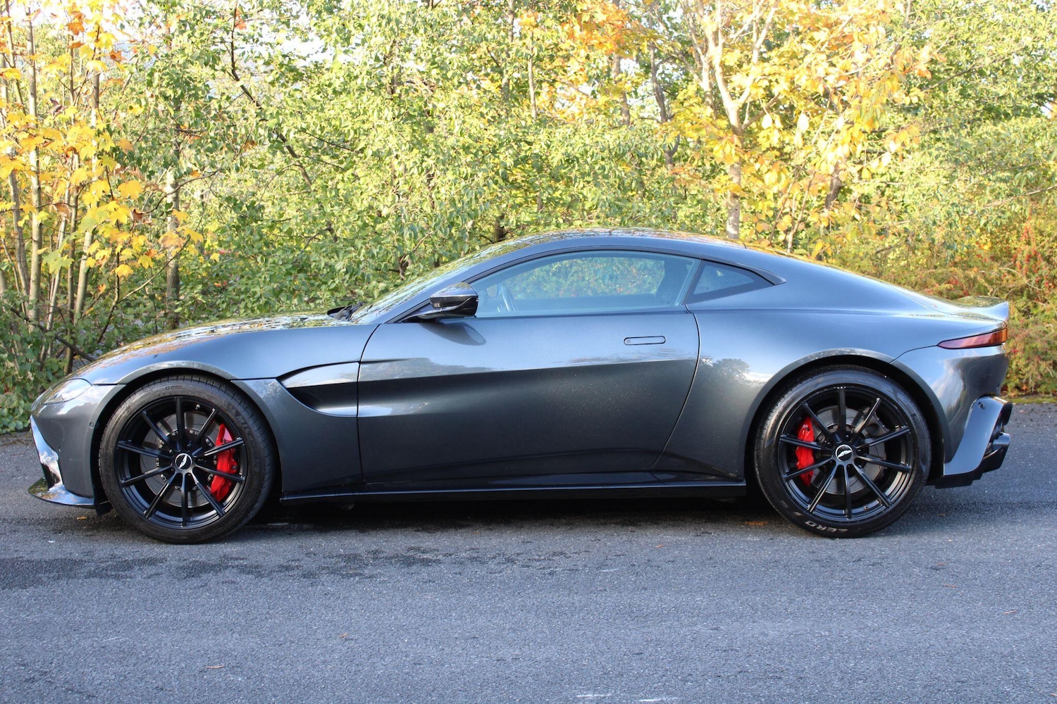 Used Aston Martin Vantage 2019 for sale - 76361064: Photo 5