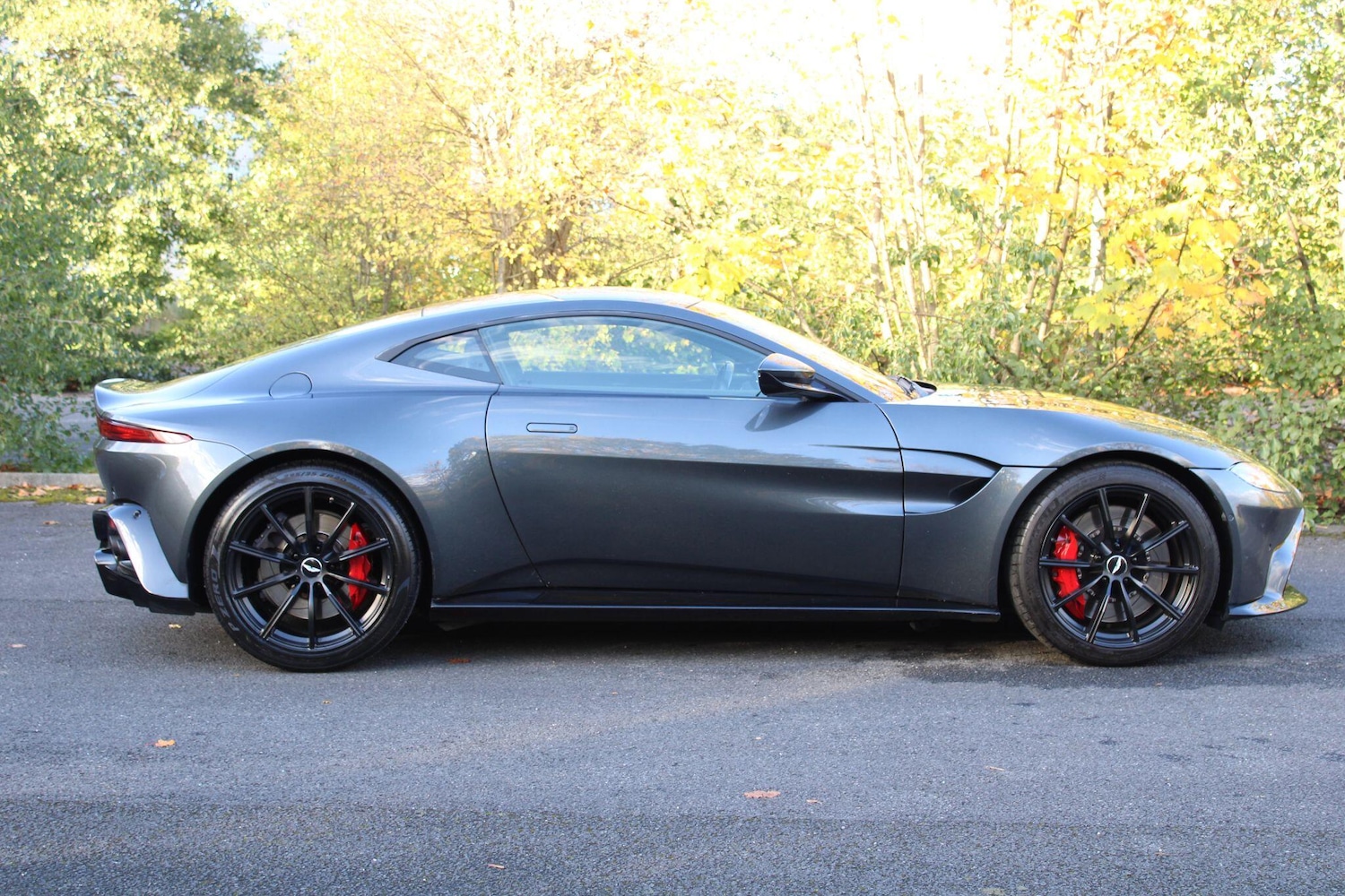 Used Aston Martin Vantage 2019 for sale - 76361064: Photo 8