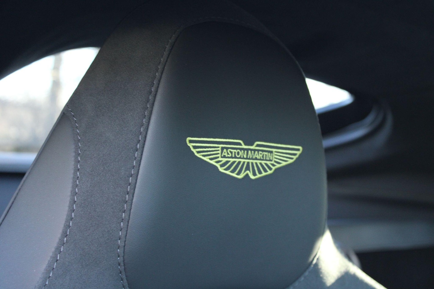 Used Aston Martin Vantage 2025 for sale - 77091776: Photo 11